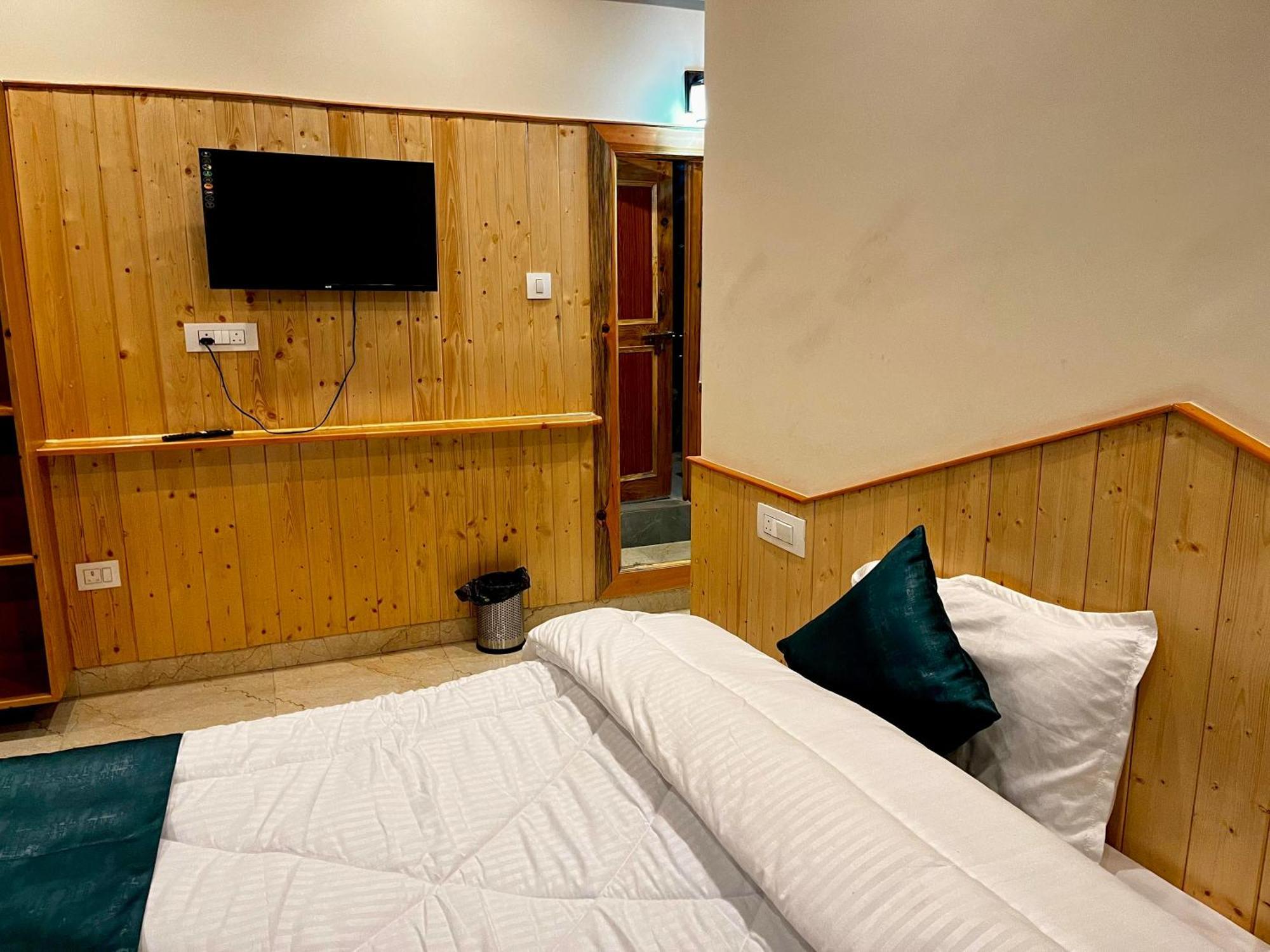 Hotel Mid Orchard Kasol L River Side -Pure Veg Hotel 外观 照片
